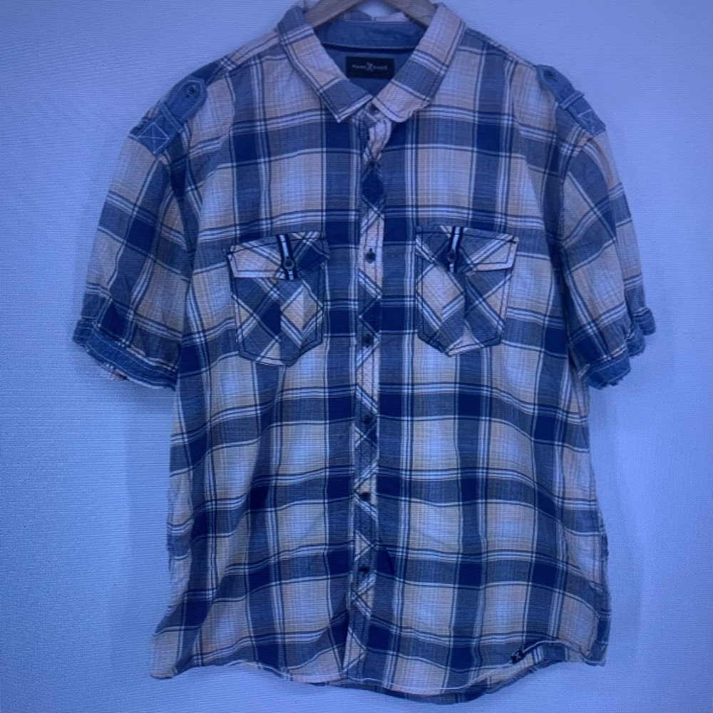 Casual Short-Sleeve Plaid Shirt in Blue and Cream - Easy Comfort